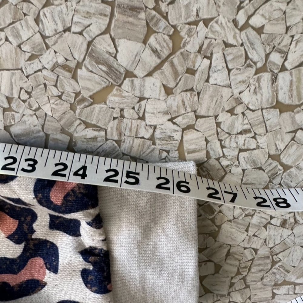Cream and Navy leopard print Ecowish sweatshirt EUC - Picture 7 of 7